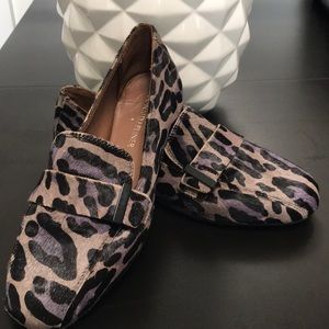 NWOT Donald Pliner calf hair animal print loafers